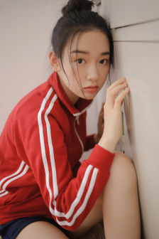 人妻被按摩师玩弄到潮喷