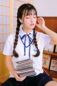 漂亮的喂奶人妻中文字幕